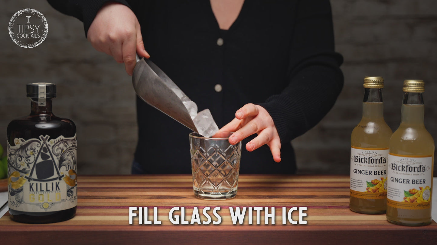 Video of The forecast cocktail recipe. Fill glass with ice, add 45ml of Killik gold rum, a good squeeze of fresh lime, stir. Top with 140ml of ginger beer and garnish with dried lime. Enjoy!